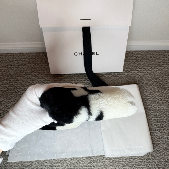 NWT Chanel Shearling Headband main image 6